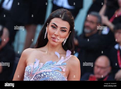 Venezia 81, Giulia Salemi al festival del cinema “quando tutto sta 